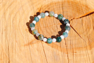 Moosachat grün mit Irisbergkristall