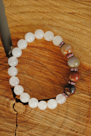 Versteinertes Holz mit Rosenquarz