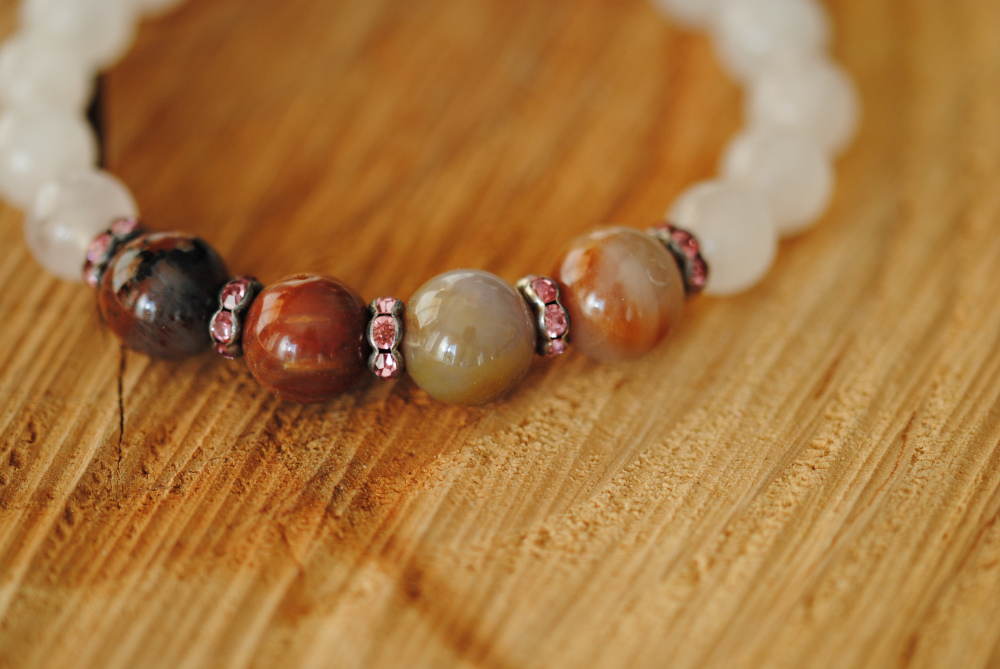 Versteinertes Holz mit Rosenquarz – Bild 2